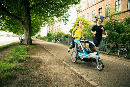 Chariot Experte Nick Becker: "Es gibt keinen Hinweis darauf, dass Kinder in Kinderanhängern Schäden an der Wirbelsäule erleiden."