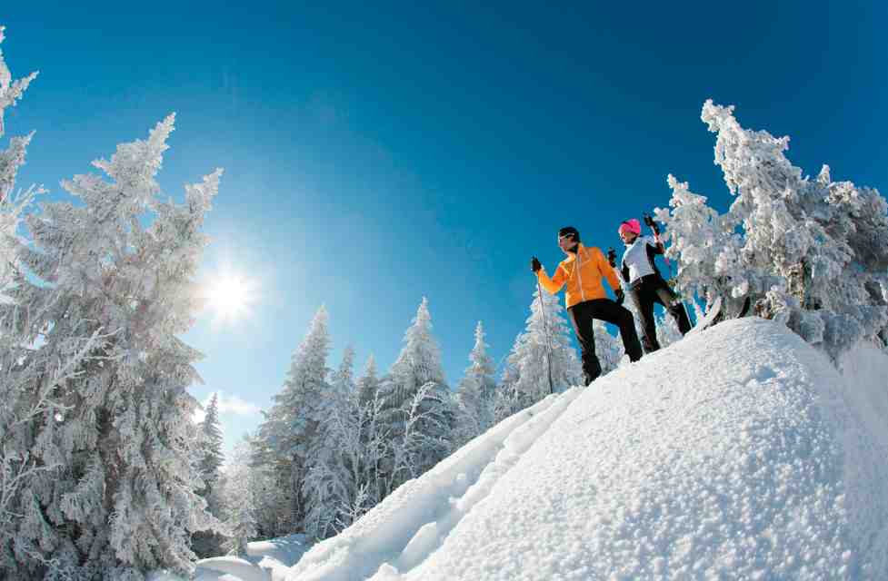 Großes Abenteuer im Winter. Mit Backcountry Ski entdecken Familien die Freiheit im Winter. Foto: (c) Rossignol