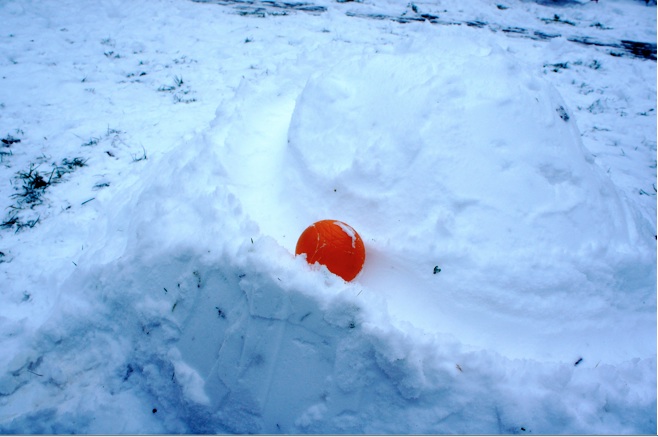 Die Kugel rollt, auf Eurer tollen Schneebahn!Foto: (c) Kinderoutdoor.de