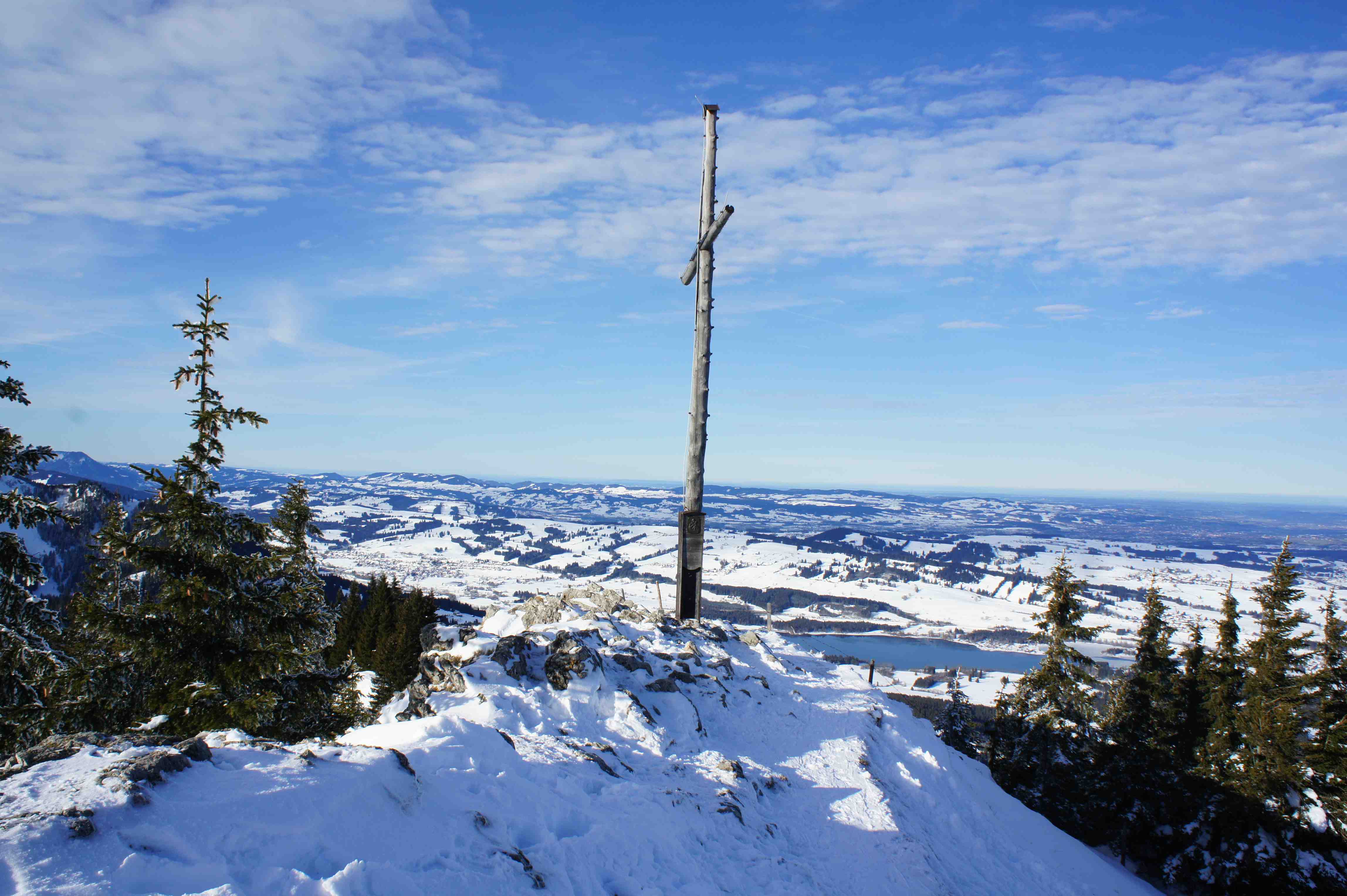 Auf der Alpspitze angekommen mit wenig Gewicht im Rucksack.   Foto: (c) Kinderoutdoor.de