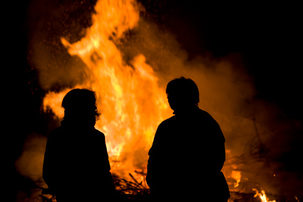 Am 21.Februar brennen auf ganz Föhr die Biikerfeuer. Ein Spektakel im Freien für große und kleine Besucher. Foto: © Firma V - Fotolia.com