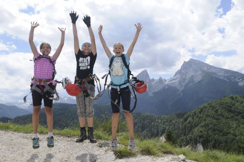 Spaß haben und viel über einen Klettersteig lernen: Das sind die Salewa Klettersteigtage 2013 in Bad Hindelang (Allgäu) Foto: (c) Salewa, Birgit Gelder
