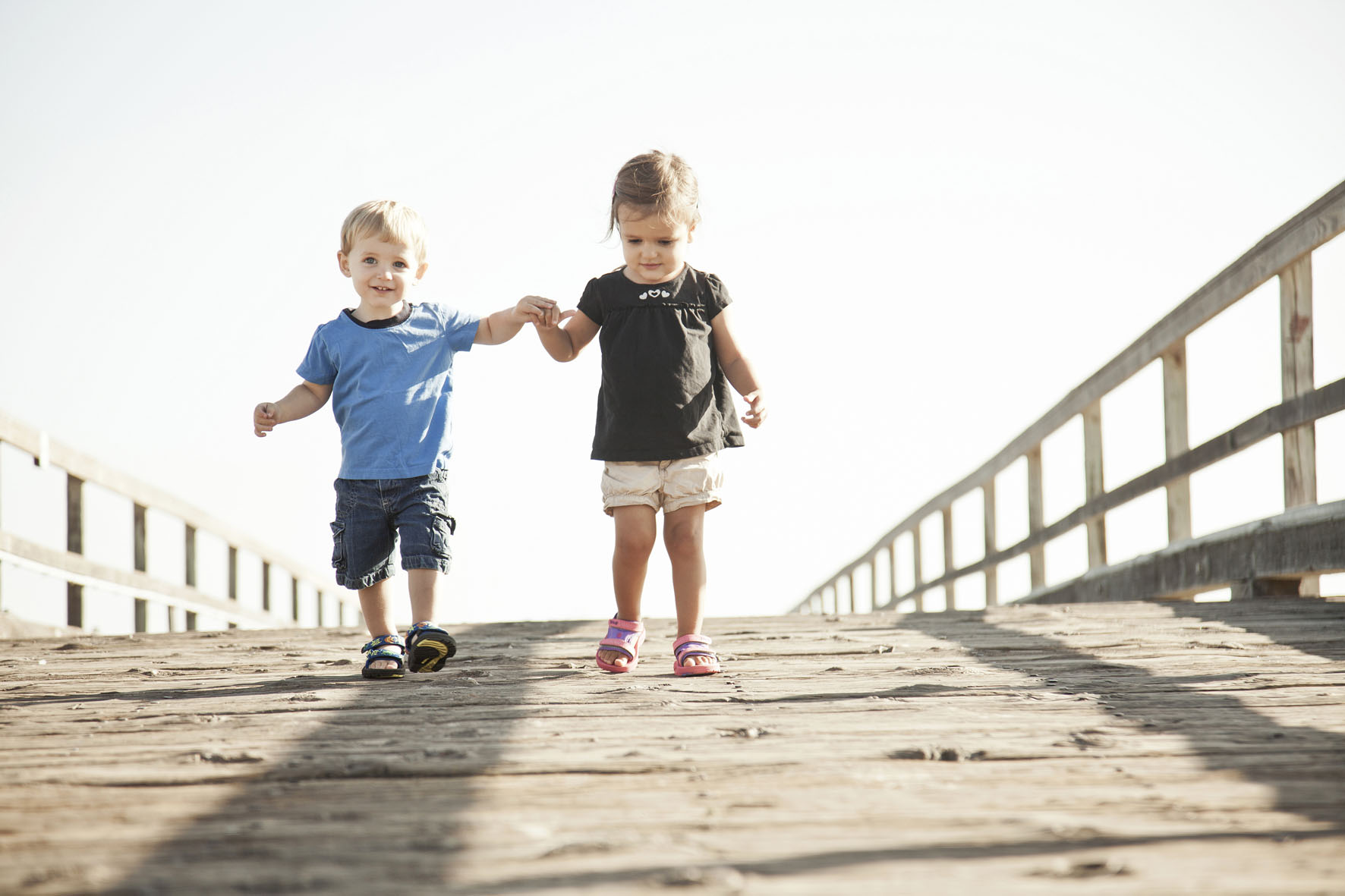 Kinder haben im Sommer mit Teva Sandalen ihren großen Auftritt. Foto: (c) Teva