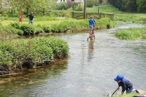 KInder entdecken gerne ihre Welt. Heute haben wir bei Kinderoutdoor.de die ultimative Packliste für eine Entdecker-Tour. Foto: (c) Kinderoutdoor.de