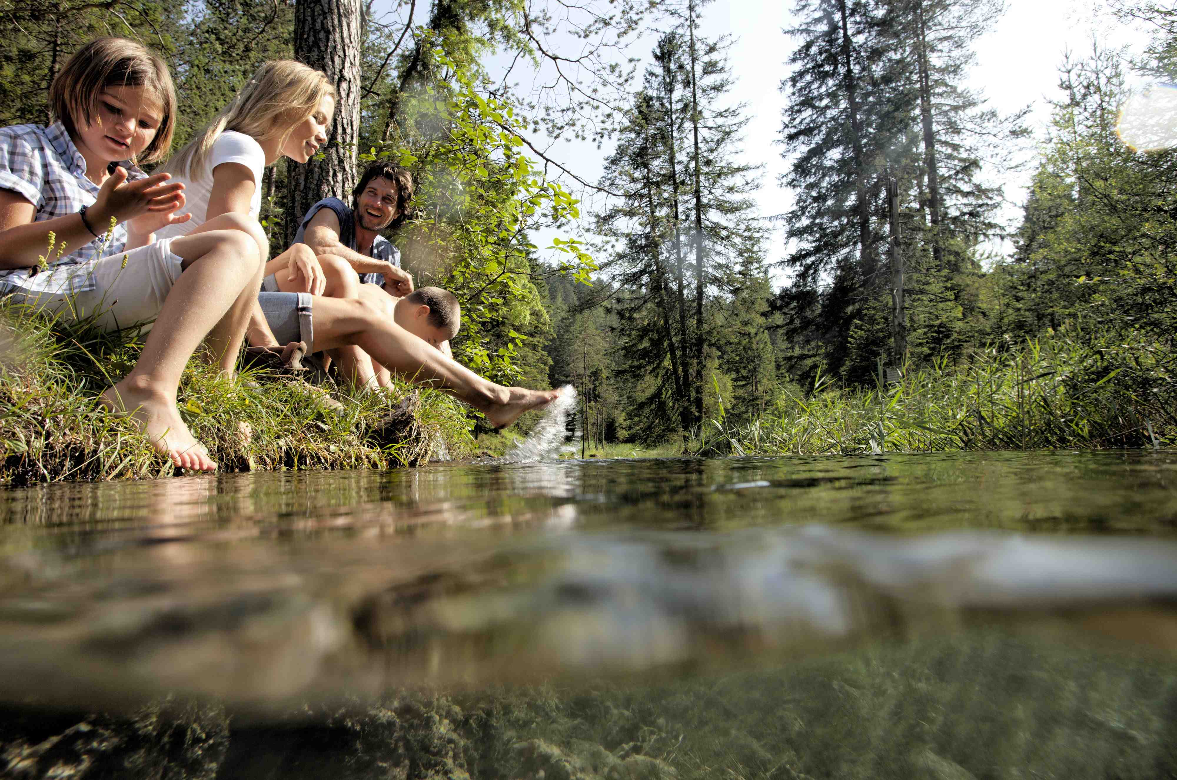 Wasser marsch! Im Sommer 2013 feiert der Wassererlebnisweg an der Tiroler Zugspitz Arena seine Premiere. Schaut doch mal vorbei mit Eueren Wassernixen und Wassermännern. Copyright: Tiroler Zugspitz Arena/U. Wiesmeier