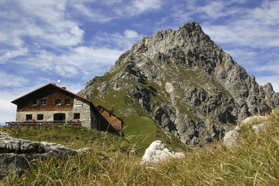 In einer Berghütte in Bayern zu übernachten ist für viele Kinder ein großes Abenteuer. Foto: (c)Richard Scholz / pixelio.de