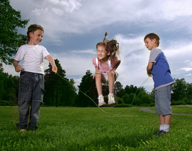 Günstiger Urlaub mit Kindern in Deutschland? Die Jugendherbergen machen es möglich. Eine weltweit einzigartige hat am Neuharlingersiel eröffnet. Foto: © Chepko Danil – Fotolia.com