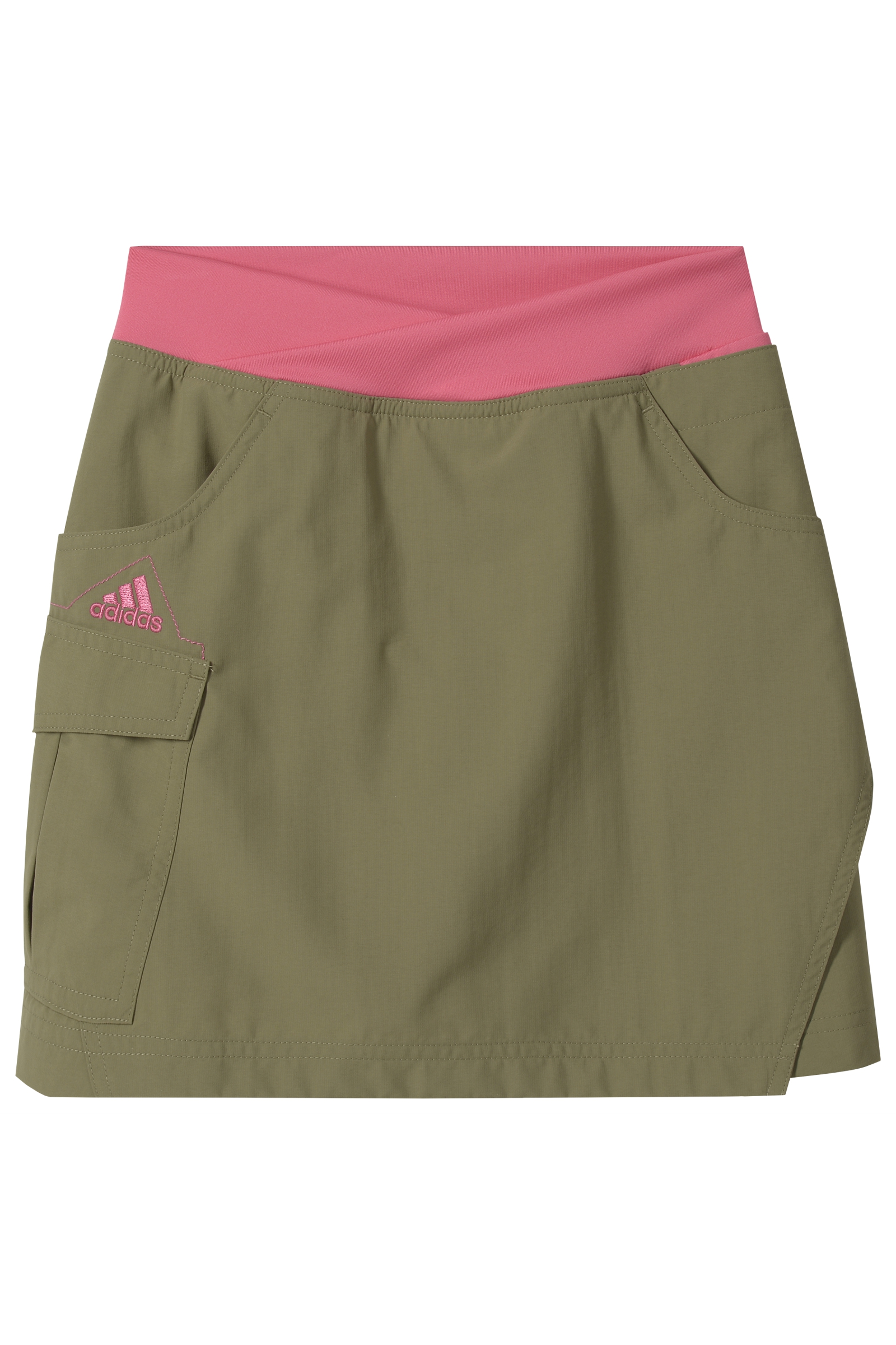 adidas stattet kleine Outdoor-Sportlerinnen mit dem Girls Skort aus, der richtig rockt! Foto: (c) adidas AG