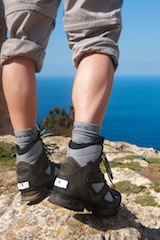 Die Stiftung Warentest stellt im August Heft einen Test von Trekkingstiefeln vor. Foto: (c) Stiftung Warentest