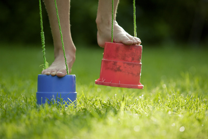 Ein Spiel das für Spannung und Tempo bei der Schnitzeljagd sorgt ist die Traber-Staffel. Foto: © Martin Pohner - Fotolia.com