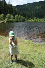 Geocaching ist kinderleicht! Damit die Outdoor Kinder perfekt ausgerüstet zum Geocaching gehen, haben wir eine Packliste für Euch erstellt. Foto: (c) Kinderoutdoor.de