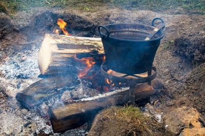 Ein Rezept für Erbsen Risotto vom Feuer. Schmeckt bestimmt. www.jenpix.de / pixelio.de