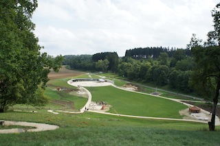 Der Archäopark in Niederstotzingen (Lkr. Heidenheim; Ba-Wü) bringt uns die Steinzeit näher. Er hat allerdings noch Platz und Potenzial nach oben. Foto: (c) Kinderoutdoor.de