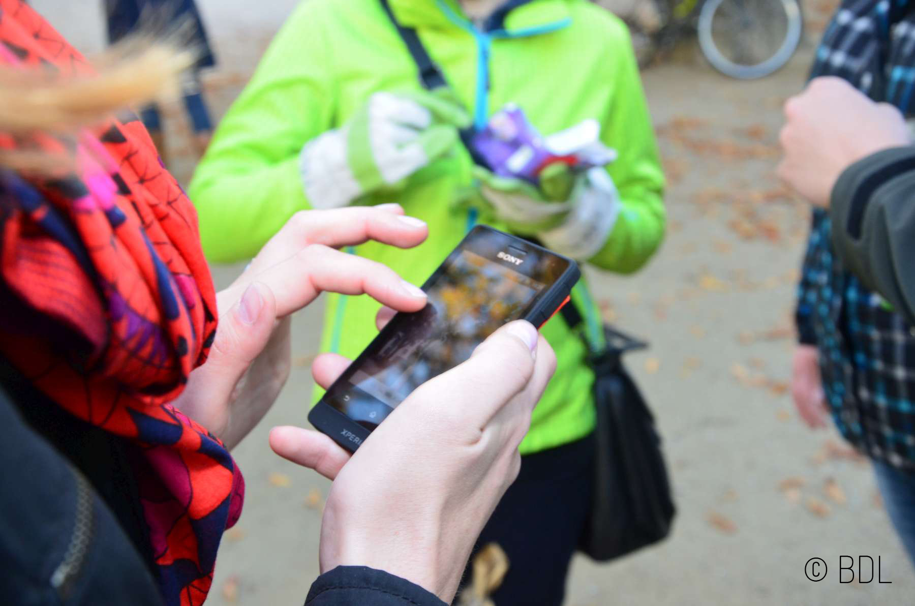 Jeder kann zuhause, als Privatperson, kostenlos die eigene Schnitzeljagd für das Smartphone am Computer erstellen. Foto; (c) actionbound