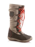 Winterstiefel für Kinder sehen mittlerweile toll aus und schützen die Kinderfüße vor Kälte. Foto: (c) Viking
