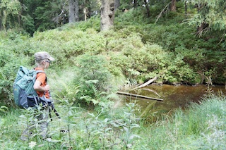 Der Rucksack für Kinder muss optimal passen, sonst erlebt Ihr ein Bergdrama. Foto: (c) Kinderoutdoor.de