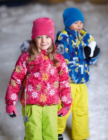 Warum muss ein Schneeball immer weiß sein? Icepeak zeigt, mit seiner Snowball Kollektion dem Winter die bunte Schulter Foto: (c) Icepeak
