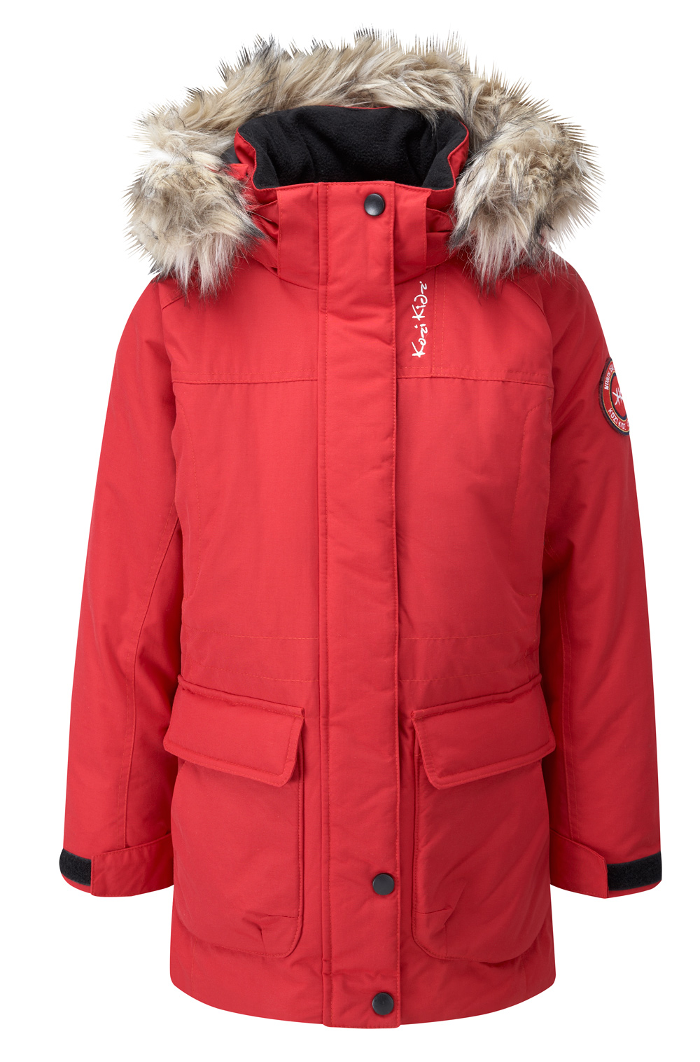 Mit Pelzkragen und Kapuze. Kozi Kidz ist mehr als britisches Understatement und zeigt wie schön ein Winter- oder Regenmantel für Kinder mit schwedischen Design sein kann. Foto (c) Kozi Kidz
