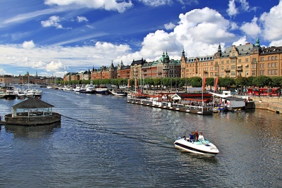 Hostelling International ist auch in Stockholm stark vertreten. Wie wäre es mit einer Übernachtung in einem Jumbo-Jet? In schwedens Hauptstadt ist das möglich. Foto (c) detlef menzel / pixelio.de