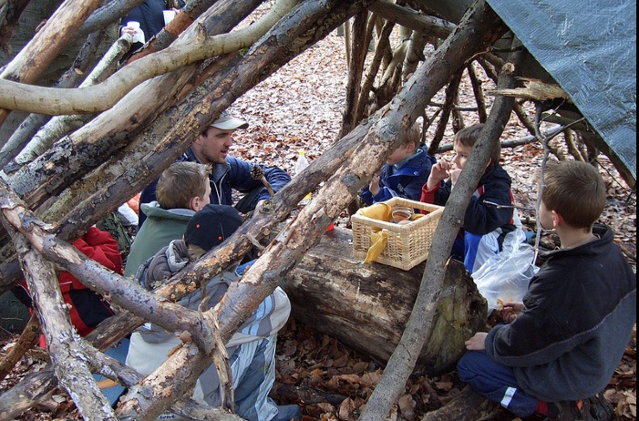 Im Wald da sind die Kinder! Querwaldein bringt Kleinen und Großen den Wald wieder nahe. Foto: (c) www.QuerWaldEin.de