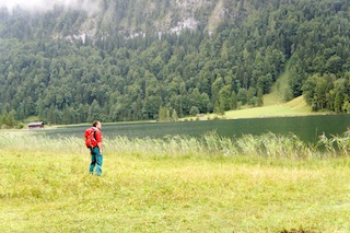 Outdoor Jacken brauchen eine funktionierende Imprägnierung. Ohne PFC. Foto (c) Kinderoutdoor.de