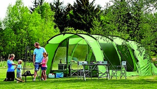 Ein Familienzelt für den kleinen Geldbeutel: Boston von Easy Camp. Foto: (c) Oase Outdoors ApS