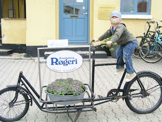 "Auf einer steigungsfreien Route können Kinder, die Radfahren gewohnt sind, durchaus 20 oder mehr Kilometer und einige Stunden am Tag schaffen" so der Experte vom ADFC. Foto (c) Kinderoutdoor.de