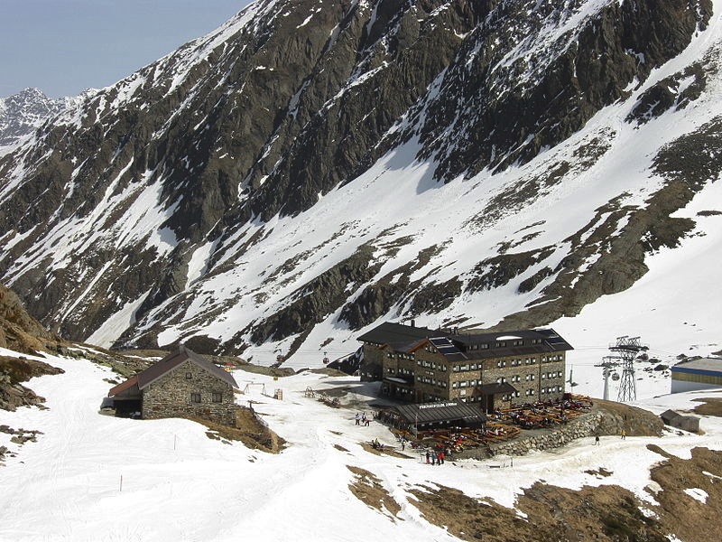 Die Dresdner Hütte in Tirol. Zu jeder Jahreszeit ein Erlebnis. Foto: Eiswind Lizenz: Creative Commons Attribution 3.0 Unported