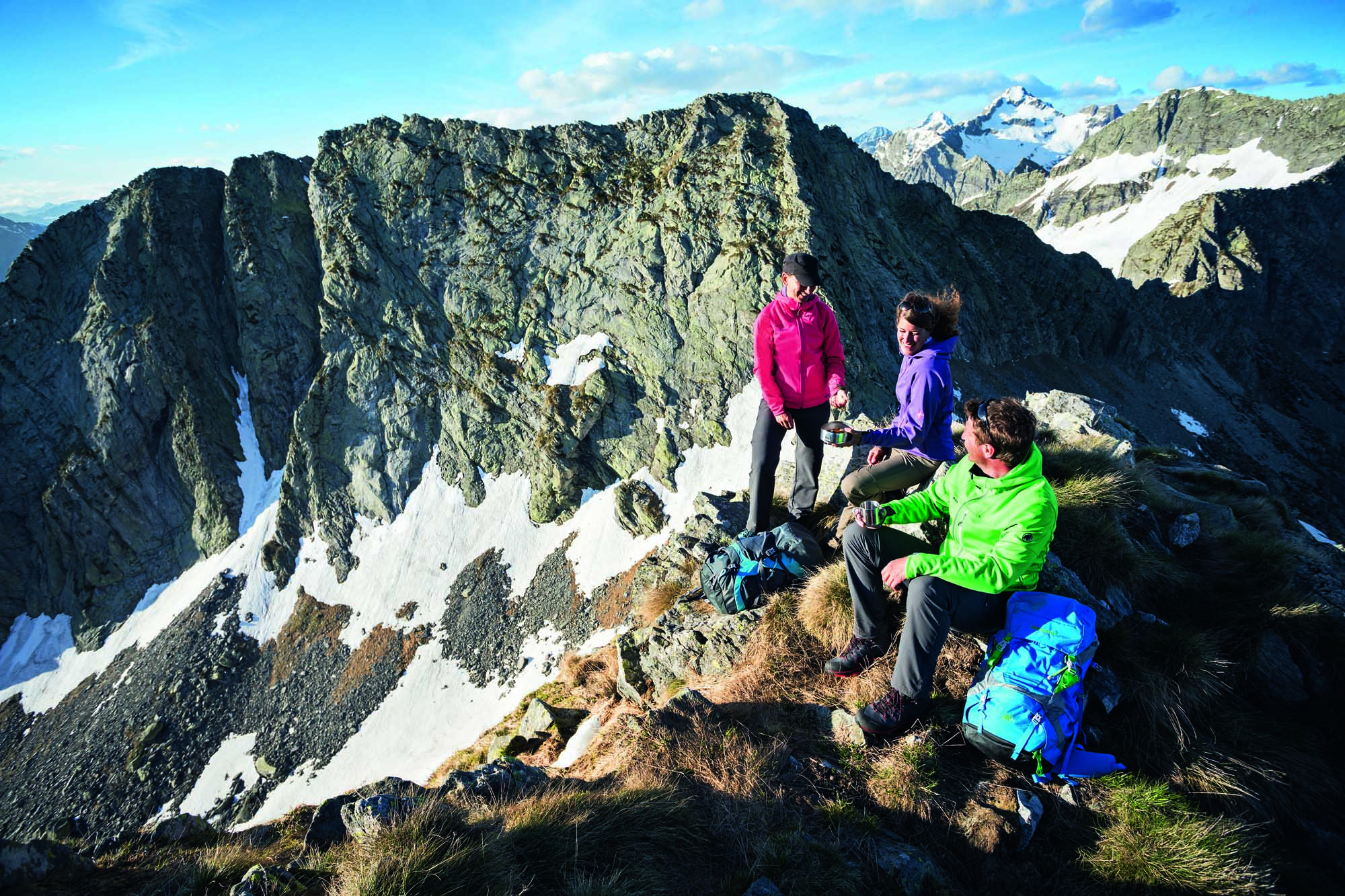 Eine Mammut Softshell gehört auf die Gipfel und nicht in die City. Foto: (c) Quelle: Dan Patitucci / MAMMUT