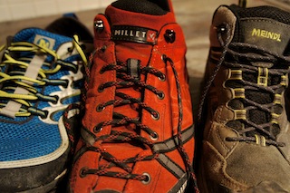Schuhe schnüren: Eine Kunst der Bindung! Foto (c) Kinderoutdoor.de