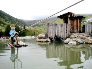 Am Murmeliwasser ist für Kinder immer was los. Foto (c) Kinderoutdoor.de