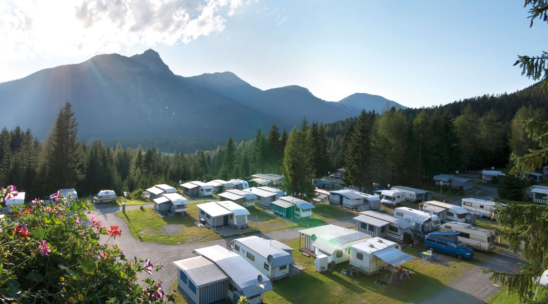 Camping am Fuß der Zugspitze: Ein guter Ausblick. Foto ©Zugspitz Resort /Camping