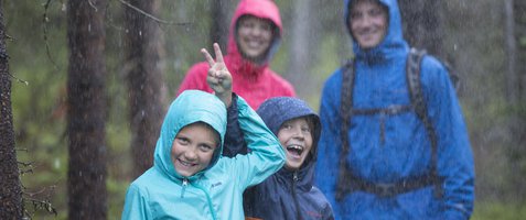 Auch wenn der Regen die Farbe von den Ostereiern wäscht, Columbia hält trocken! Foto (c) Columbia Sportswear