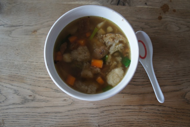 Leckere Brotsuppe! Ein kinderleichtes Outdoor Rezept! Foto (c) Kinderoutdoor.de
