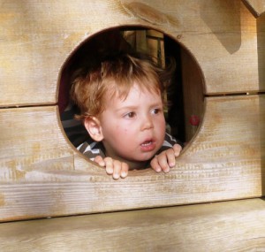 Bei Neptun da ist ja bald das Ziel der Schatzsuche am Kindergeburtstag in Sicht! foto (c) : Claudia Drescher-Lühn  / pixelio.de