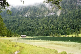 Wer Regen liebt, dem gefällt es hier am Ferchensee. Foto (c) Kinderoutdoor.de