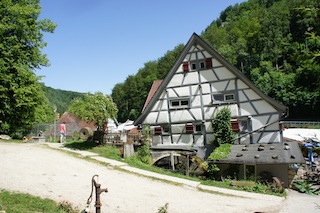 Schwäbische Gastlichkeit auf der Alb. Linsensuppe gehört dazu. Foto (c) Kinderoutdoor.de