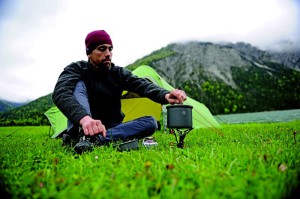 Lecker Essen! Auch draussen. Der Spirituskocher Cookery King von Robens lässt sich mit einem Adapter zu einem Gaskocher umrüsten. Foto (c) Oase Outdoors ApS