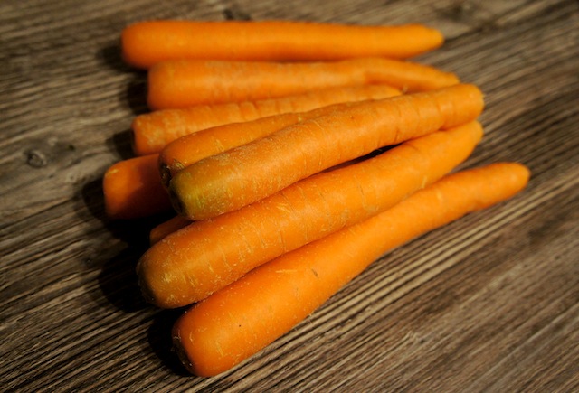 Pesto aus Karotten: Passt perfekt zu Nudeln und ist kinderleicht gekocht.  Foto (c) Kinderoutdoor.de