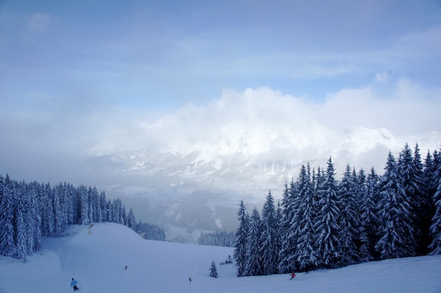 Skifahren ja: Aber mit der richtigen Vorbereitung und der passenden Ausrüstung. Foto (c) Kinderoutdoor.de