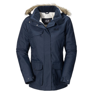 100% PFC frei, 100% warm: Jack Wolfskin stellt den PFC freien Kelowna Parka für Frauen vor.  Foto (c) Jack Wolfskin